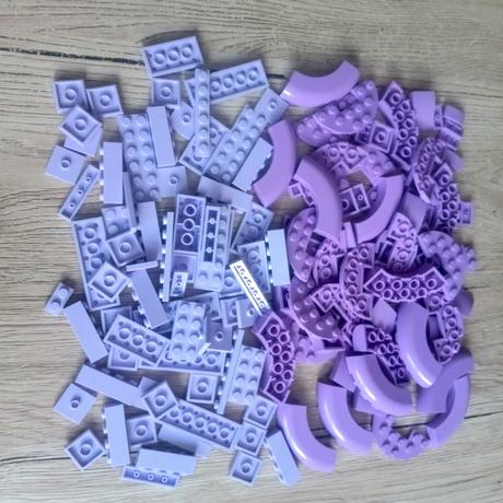 Lego diely, odtiene levanduľa, nehrané 150ks, 