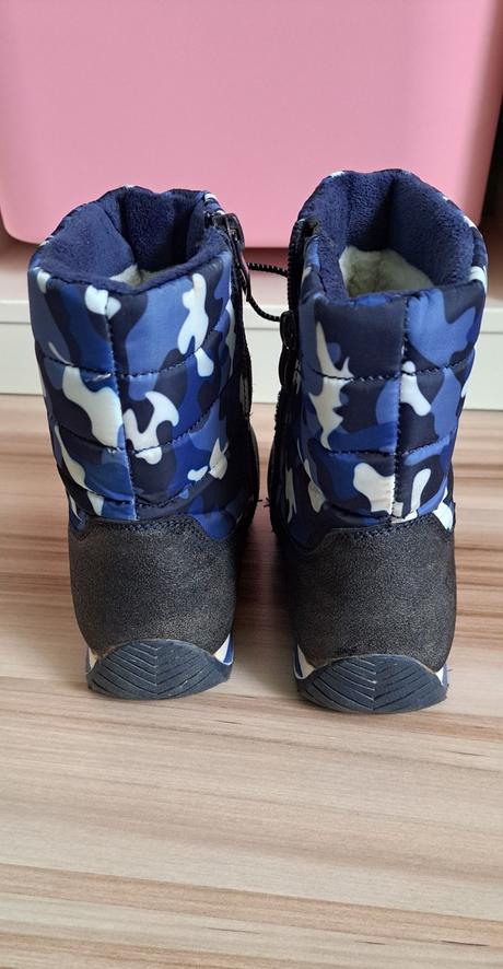 Snehule, wojtylko,33