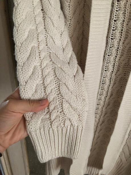 Dlhy a teply sveter s/ uni, reserved,s