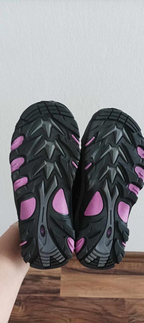 Turistické topánky, 31