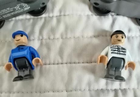 Policajná sada autíčok k drevenej vláčikodráhe,