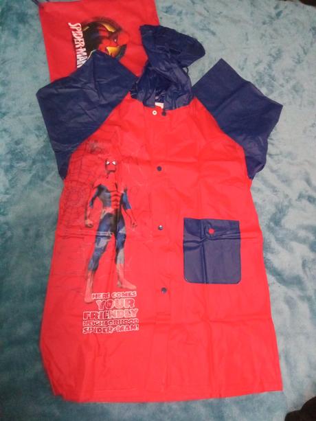 Pršiplášť spiderman, 104