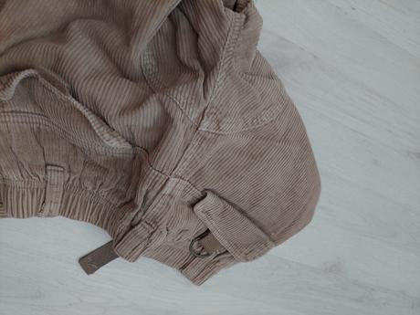 Podšité menčestráky č.134, 134