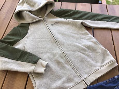 Plyšová mikinobunda s kontrastnymi rukávmi, zara,164