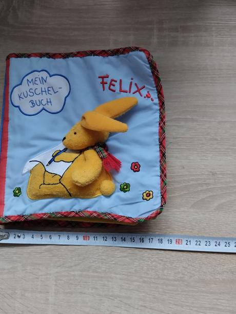 2x látkova knižka + hračka, 