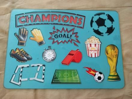 Detská kresliaca šablóna futbal a šport,
