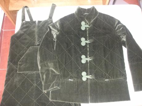 Sametový komplet, tmavozelený, šaty + kabátik, 140