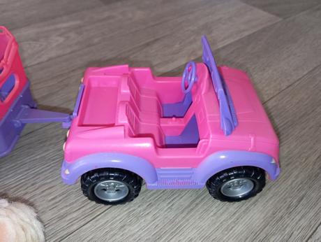 Barbie autíčko s prívesom, 
