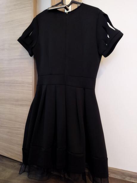 Extravagantné šaty paparazzi, m