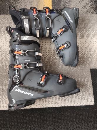 Lyžiarky, nordica,46