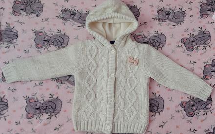 Teplý svetrík, lupilu,86