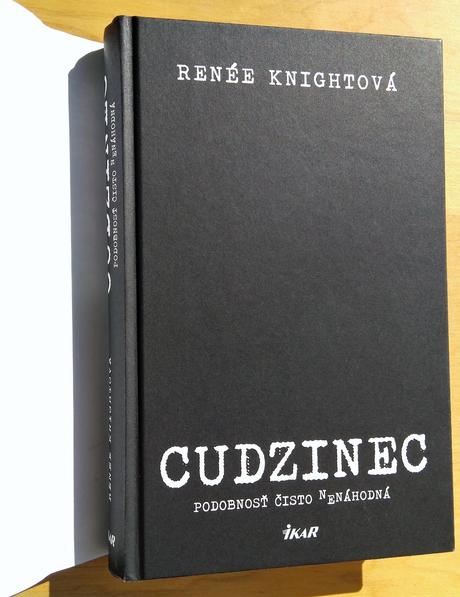 Cudzinec, podobnosť čisto nenáhodná, knightová,