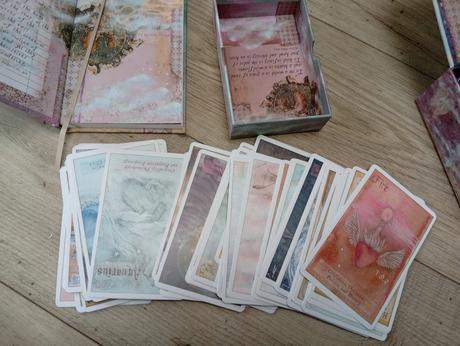 Astrology heavenly bodies karty a kniha, 