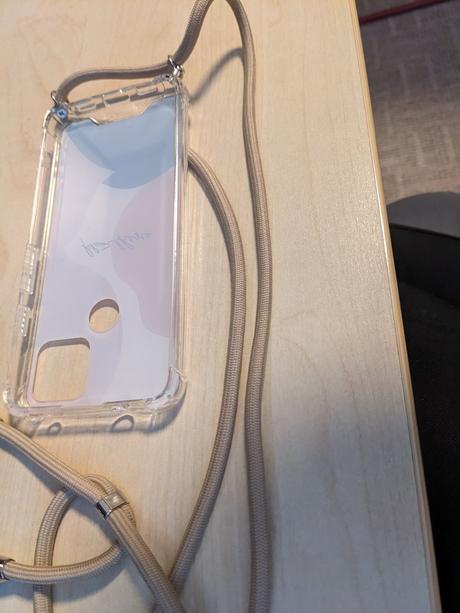 Obal so snurkou cez rameno na pixel 5, 