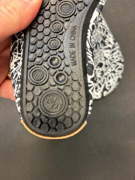 Milash topanky do vody, 27