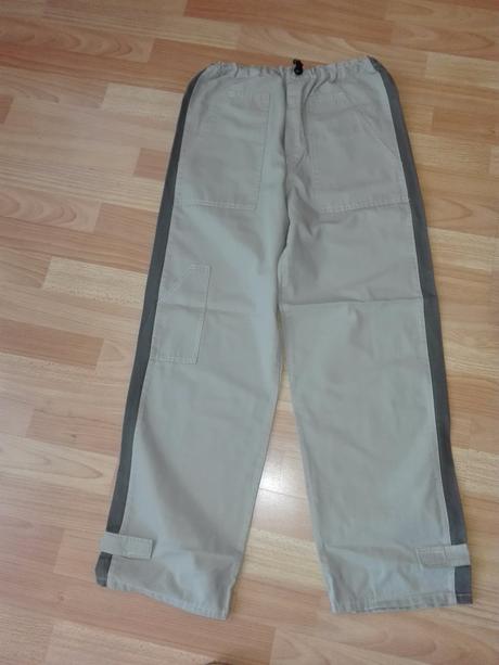 Svetlé nohavice, 158