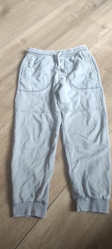 Tepláky, reserved,134