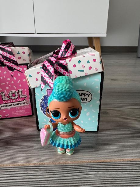 L.o.l suprise, 