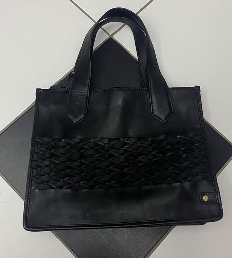 Kožená kabelka depeche, 