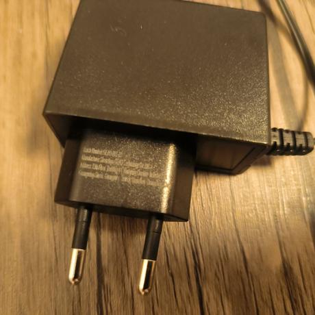 Napájací adaptér 240v, 