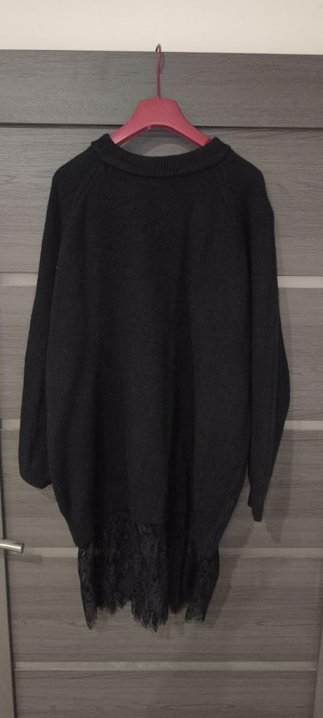 Šaty s čipkou,, xl