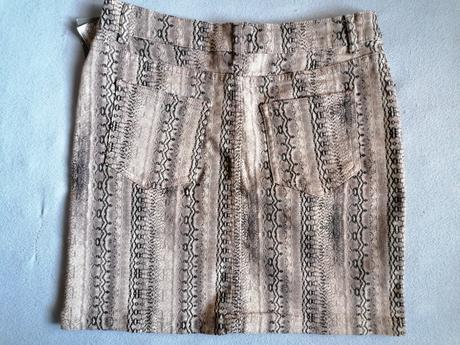 Štýlová elastická riflova sukňa hadia potlač, 38