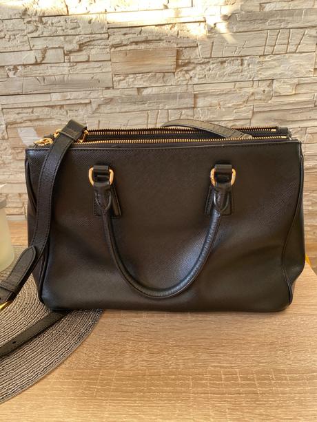 Original prada saffiano lux galleria double zip, prada