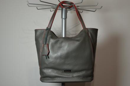 Kožená kabelka, 