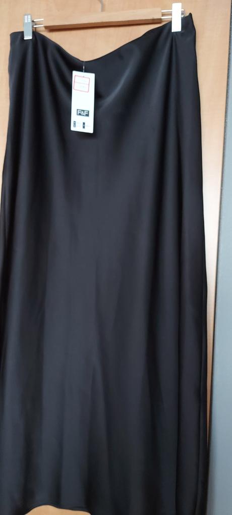 Dlhá lesklá sukňa veľ. 46, f&f,46