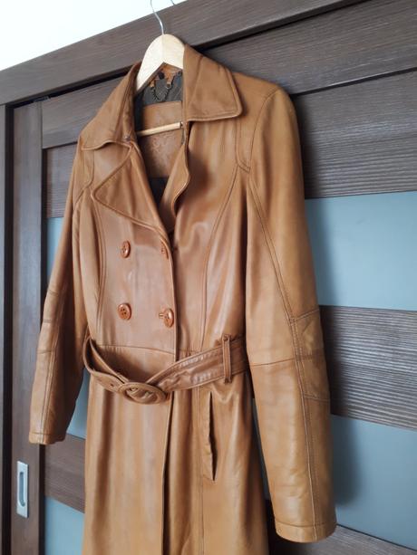 Pravý kožený kabát, 38