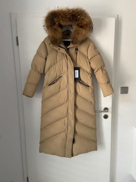 Zimny kabat blauer s pravou kozusinou vel.s, s