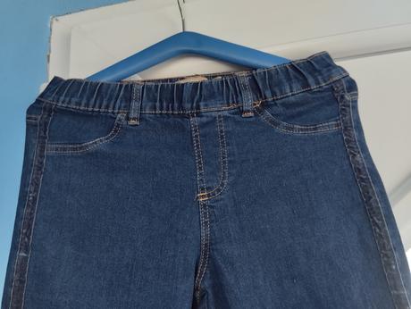 Pohodlne rifle skinny, s