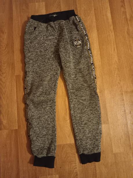 Veľmi teplé tepláky, 152