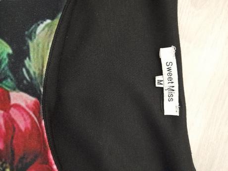 Kvietkované šaty, m