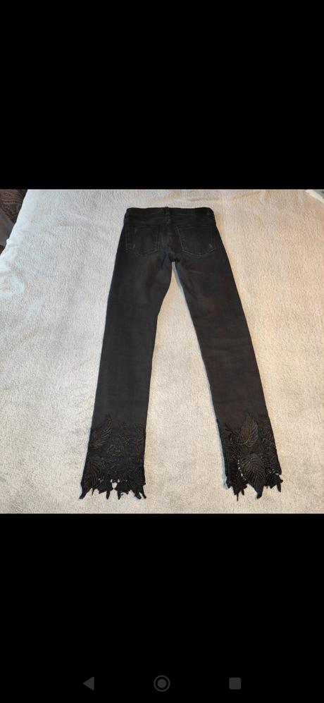 Rifle s čipkou, bershka,146