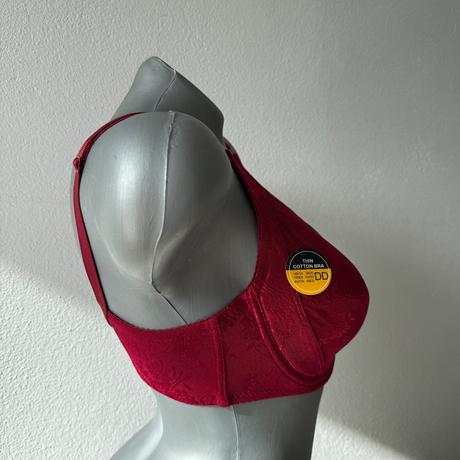 Jemne vystužená podprsenka s kosticami 8036 bordov, 85d