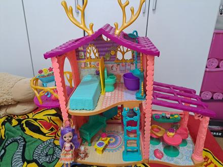 Jelení dom enchantimals, 