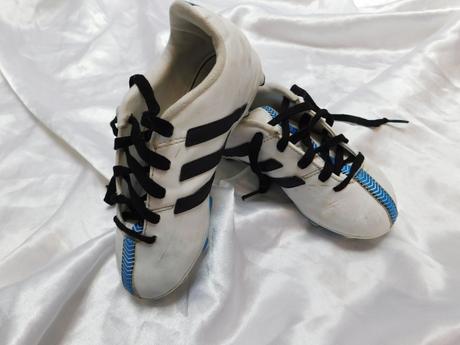 Kvalitne kopačky, adidas,28