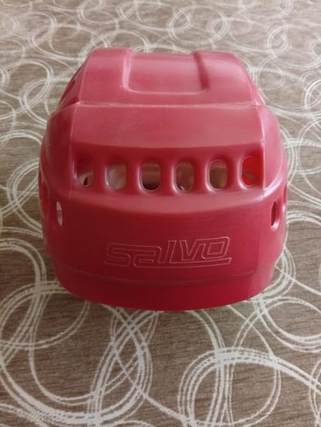 Hokejová prilba retro, 