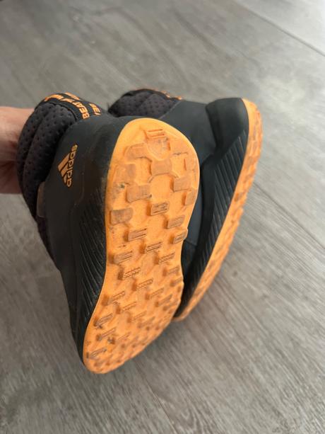 Adidas cizmy, adidas,25