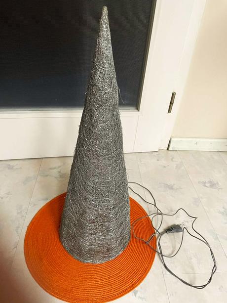 Vianočný kužeľ - lampa, 