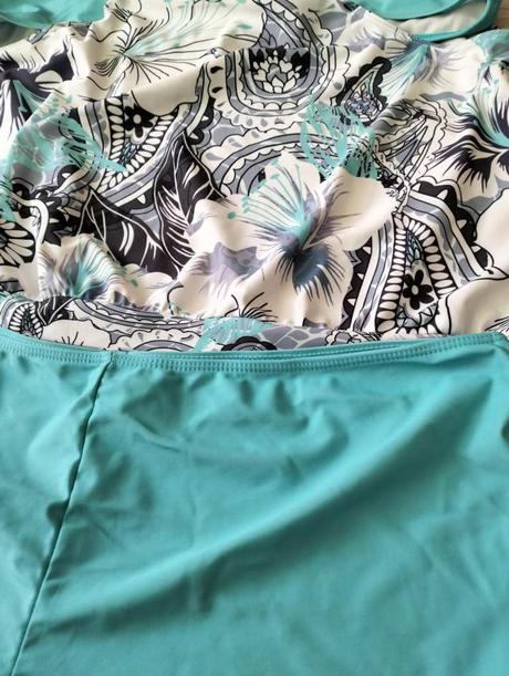 Tyrkysovo biele plavky/tankiny, v. 2xl, xxl