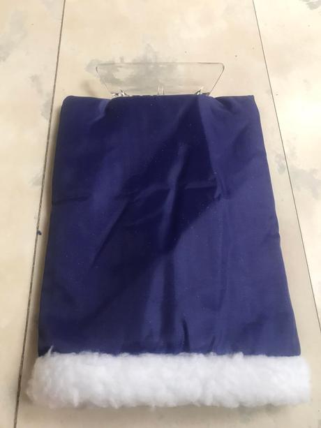 Rukavica/škrabka na zamrznuté okná,