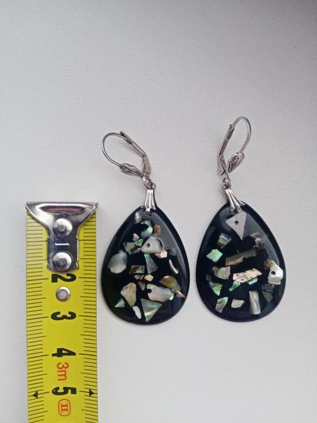 Čierne náušnice s perleťou, 