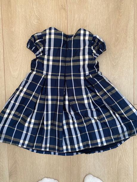 Slavnostne saty trussardi v 86, 86