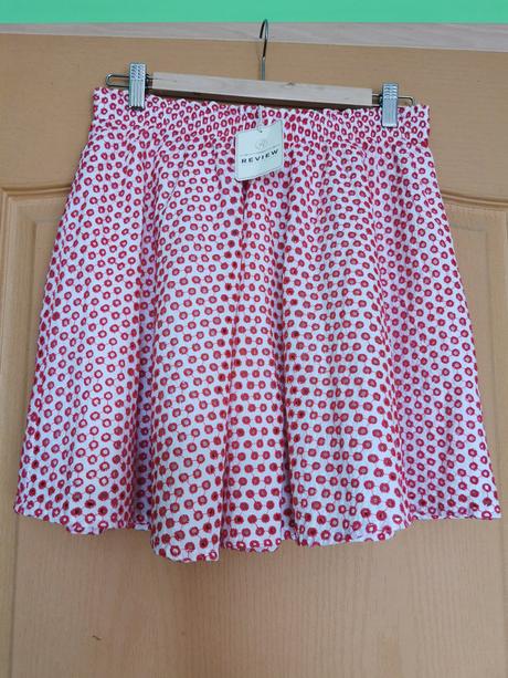 Nová sukňa - s, review,s