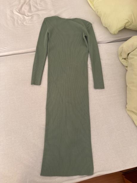 Vrubkovane saty zara, zara,m