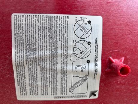 Darujem šmykľavku s prípojkou na vodu,  2,9 m dlhá, 