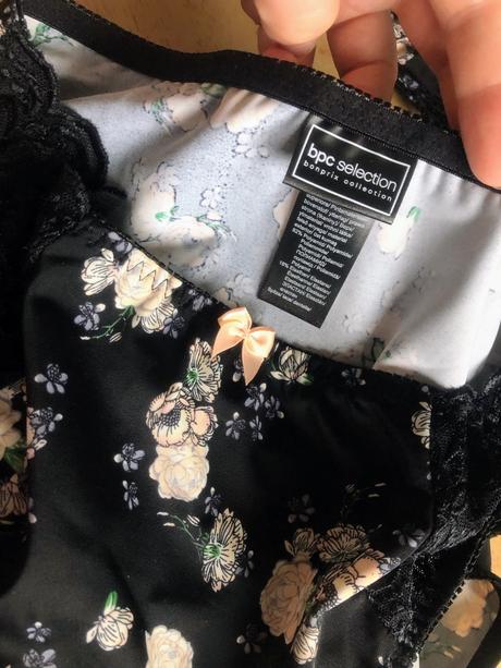 Čierna kvietkovaná súprava, bonprix,80e