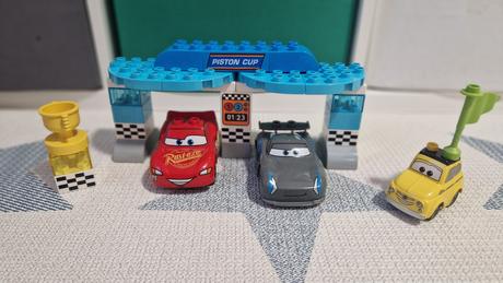 Lego duplo cars 3 - preteky o zlatý piest, 